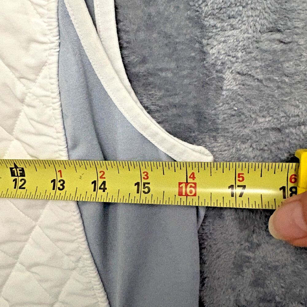 Athleta Upside Quilted Vest Full Zip Women’s White/Gray M Lightweight Gorpcore - Picture 5 of 9
